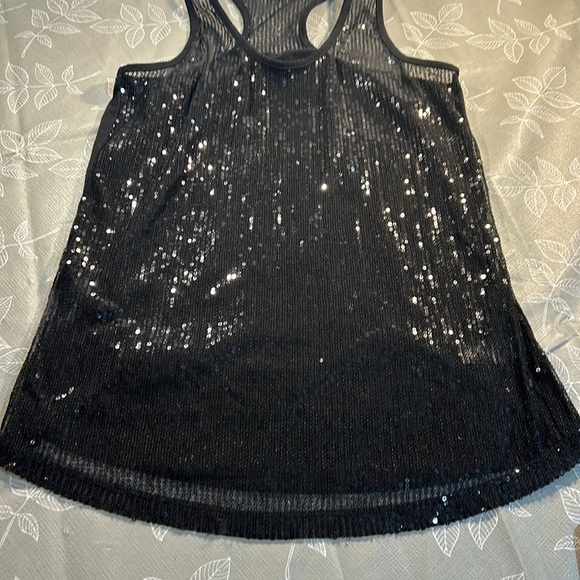 Forever 21 Ladies Sequin Tank Top. - Picture 2 of 5